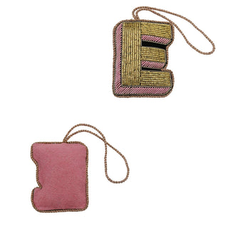 Suspension alphabet : Lettre E