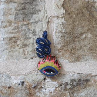 Suspension brodée - Serpent